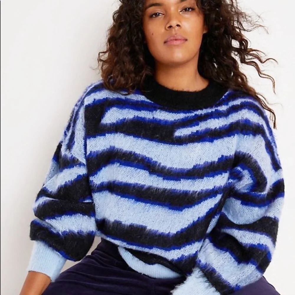 Anthropologie blue stripe oversized eyelash striped sweater size XL
